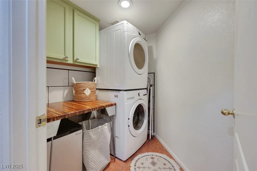 520 Blackbird Knoll, North Las Vegas, NV 89084