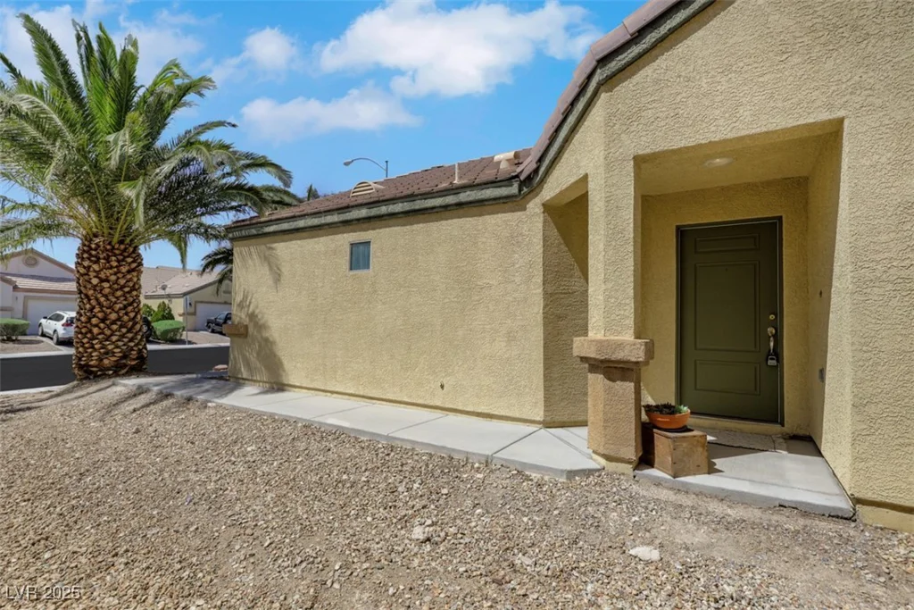 520 Blackbird Knoll, North Las Vegas, NV 89084