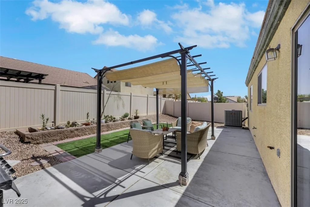 520 Blackbird Knoll, North Las Vegas, NV 89084