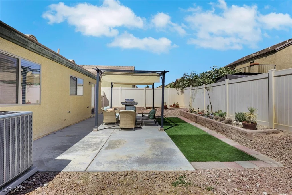 520 Blackbird Knoll, North Las Vegas, NV 89084