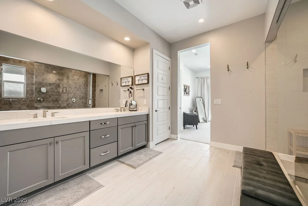 421 Malpaso, Las Vegas, NV 89138