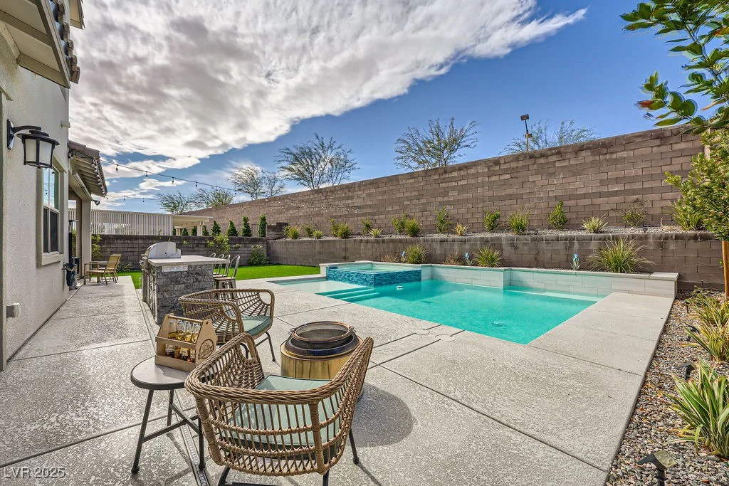 421 Malpaso, Las Vegas, NV 89138