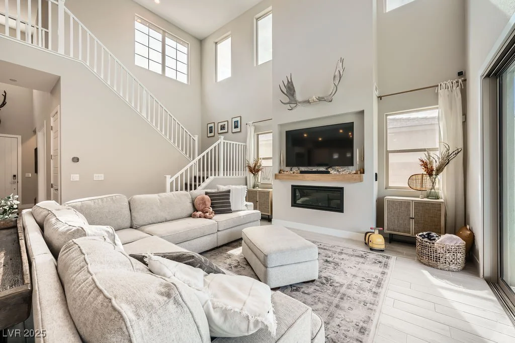 421 Malpaso, Las Vegas, NV 89138