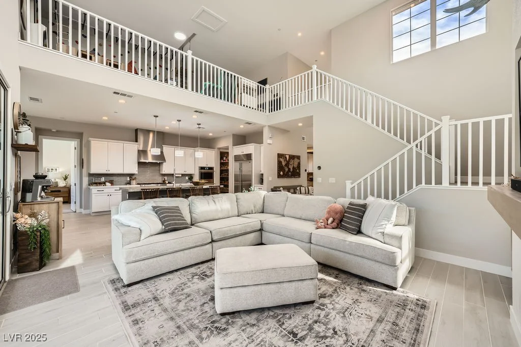 421 Malpaso, Las Vegas, NV 89138