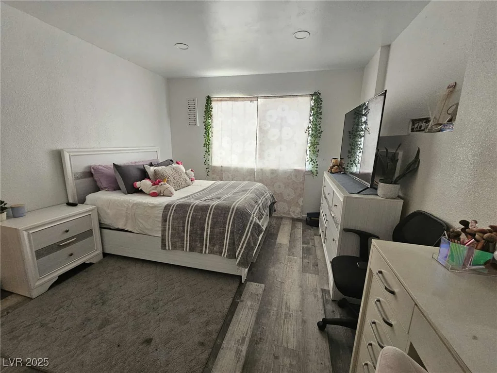 6500 Hill View, Las Vegas, NV 89107