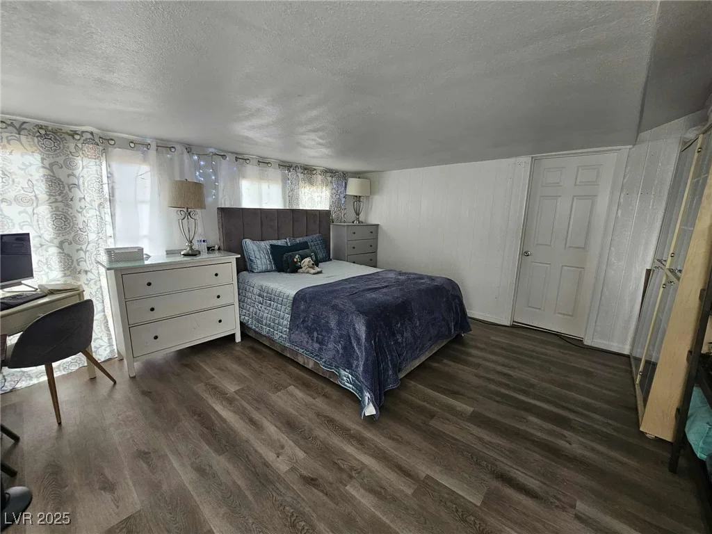 6500 Hill View, Las Vegas, NV 89107