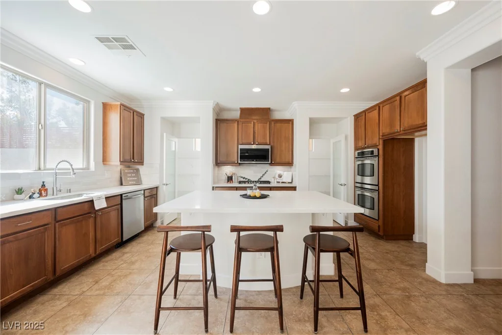 7466 Matilda, Las Vegas, NV 89113