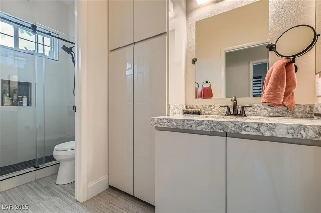 1314 Doggett, Las Vegas, NV 89123