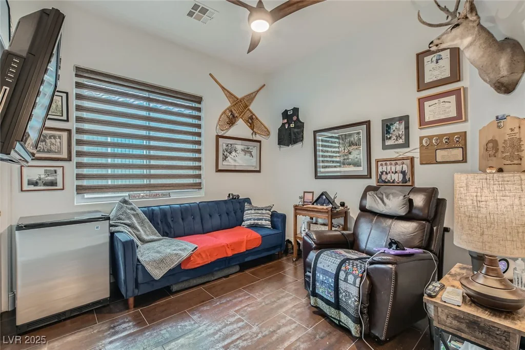 1314 Doggett, Las Vegas, NV 89123