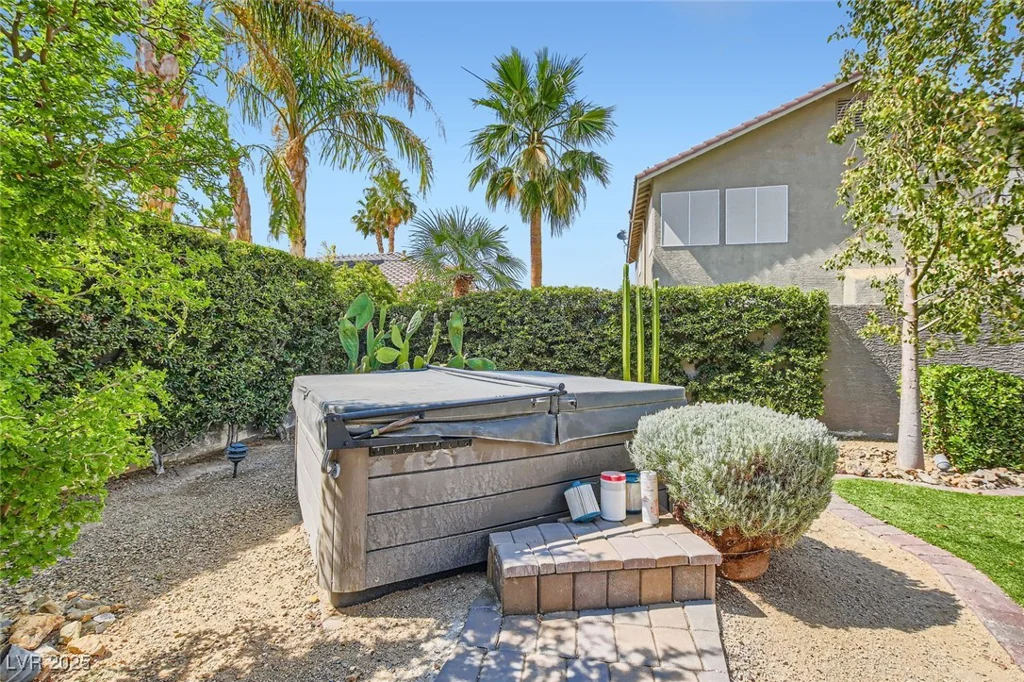 1314 Doggett, Las Vegas, NV 89123
