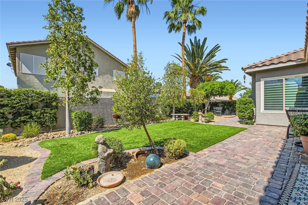 1314 Doggett, Las Vegas, NV 89123