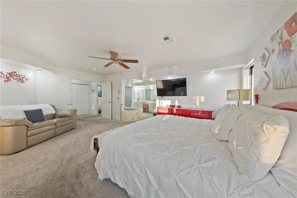 1060 Calico Ridge, Henderson, NV 89011
