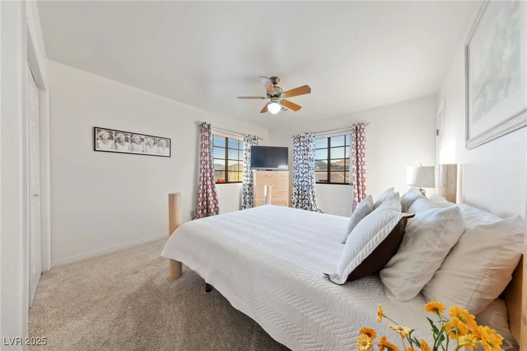 1060 Calico Ridge, Henderson, NV 89011
