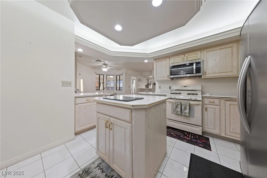 1060 Calico Ridge, Henderson, NV 89011