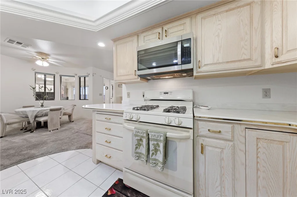1060 Calico Ridge, Henderson, NV 89011