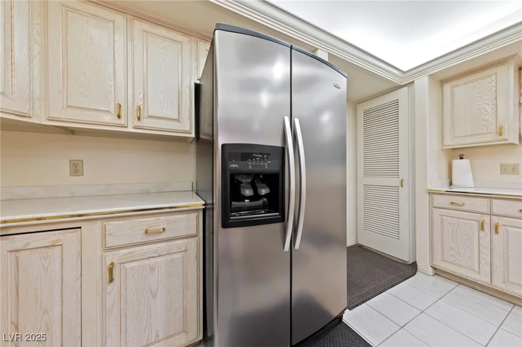 1060 Calico Ridge, Henderson, NV 89011