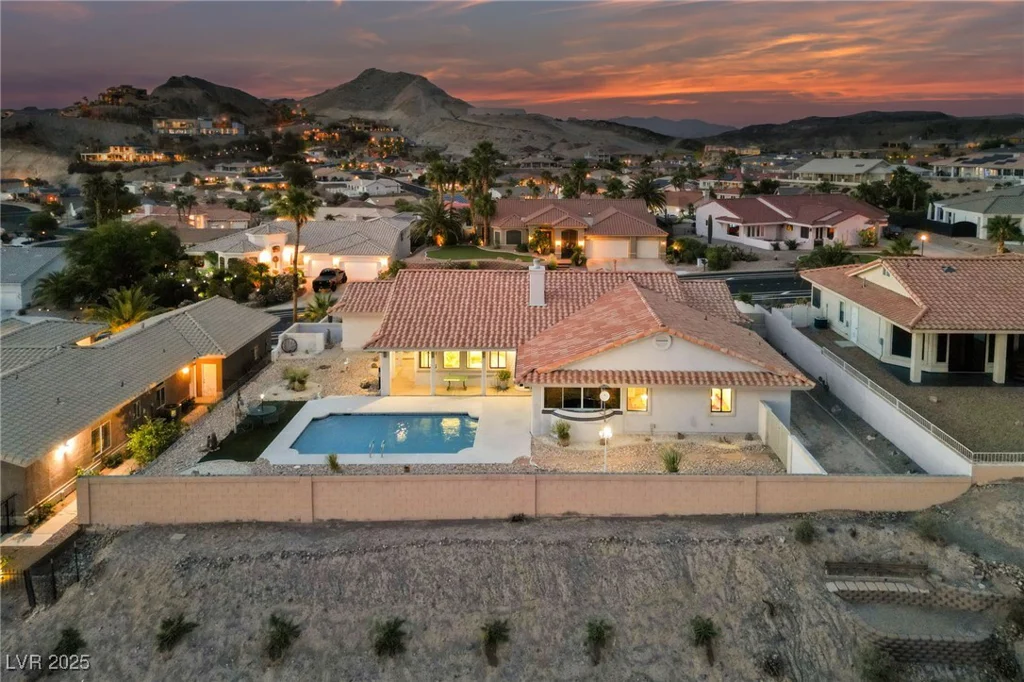 1060 Calico Ridge, Henderson, NV 89011