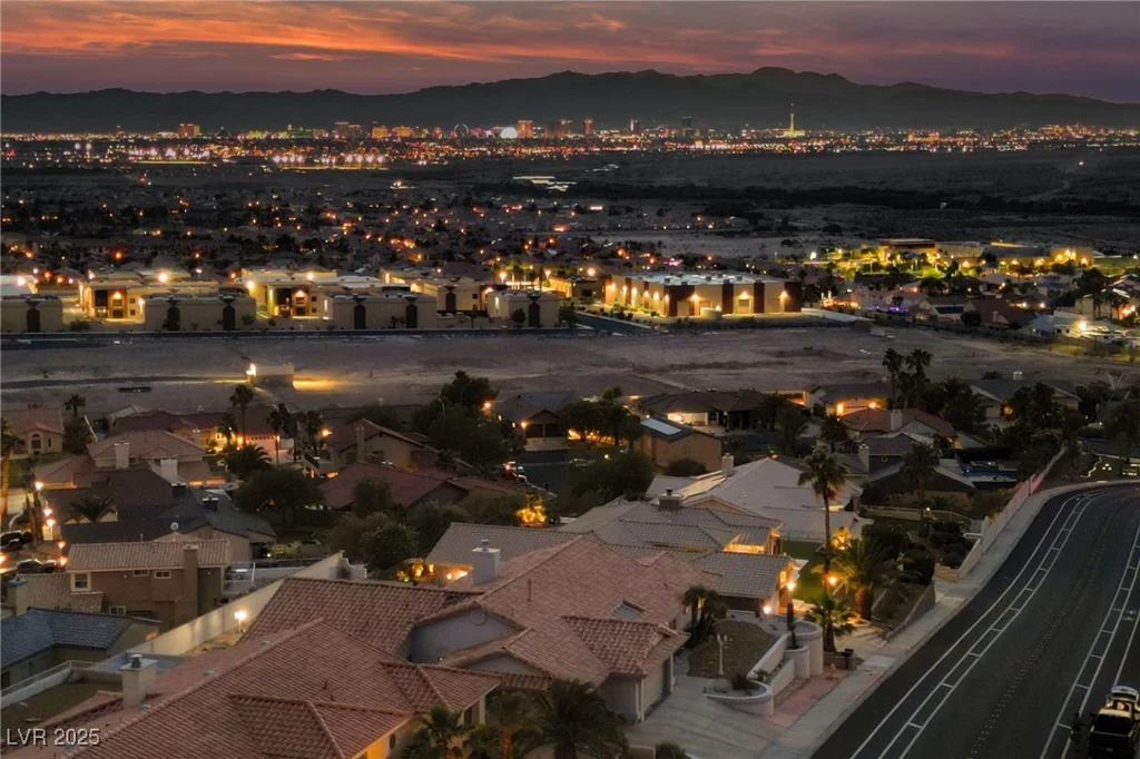 1060 Calico Ridge, Henderson, NV 89011