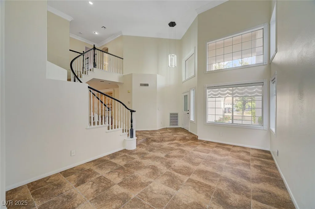 9772 Galahad Point, Las Vegas, NV 89147
