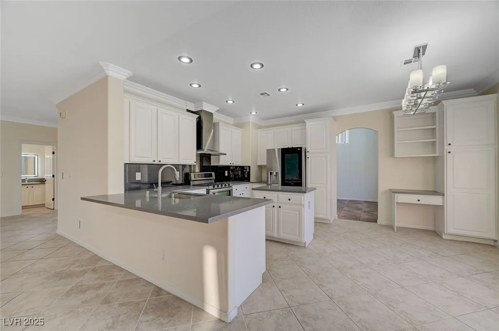 9772 Galahad Point, Las Vegas, NV 89147