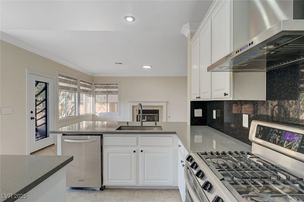 9772 Galahad Point, Las Vegas, NV 89147