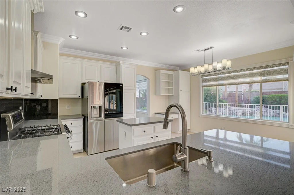 9772 Galahad Point, Las Vegas, NV 89147