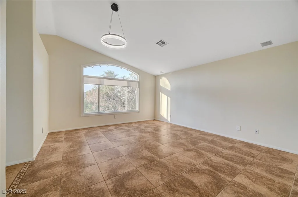 9772 Galahad Point, Las Vegas, NV 89147