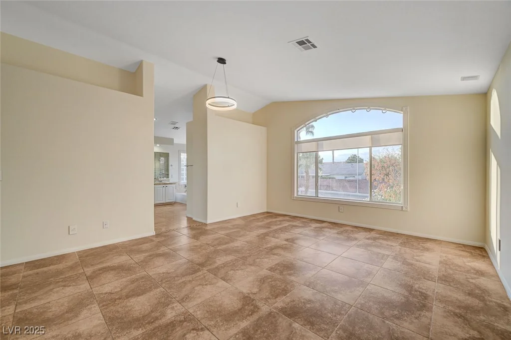 9772 Galahad Point, Las Vegas, NV 89147