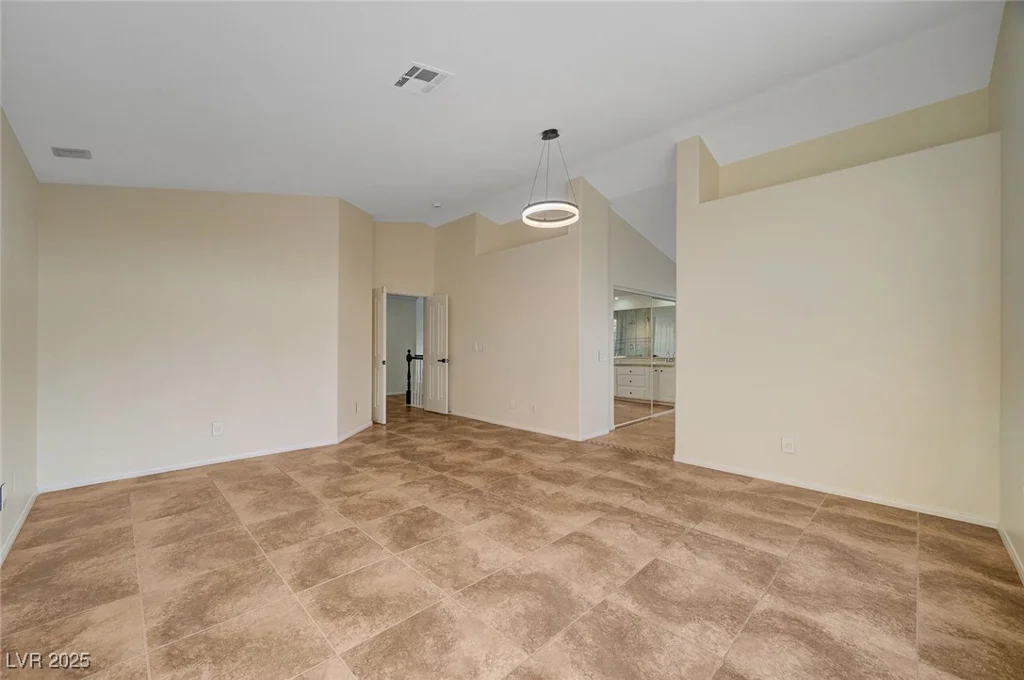 9772 Galahad Point, Las Vegas, NV 89147
