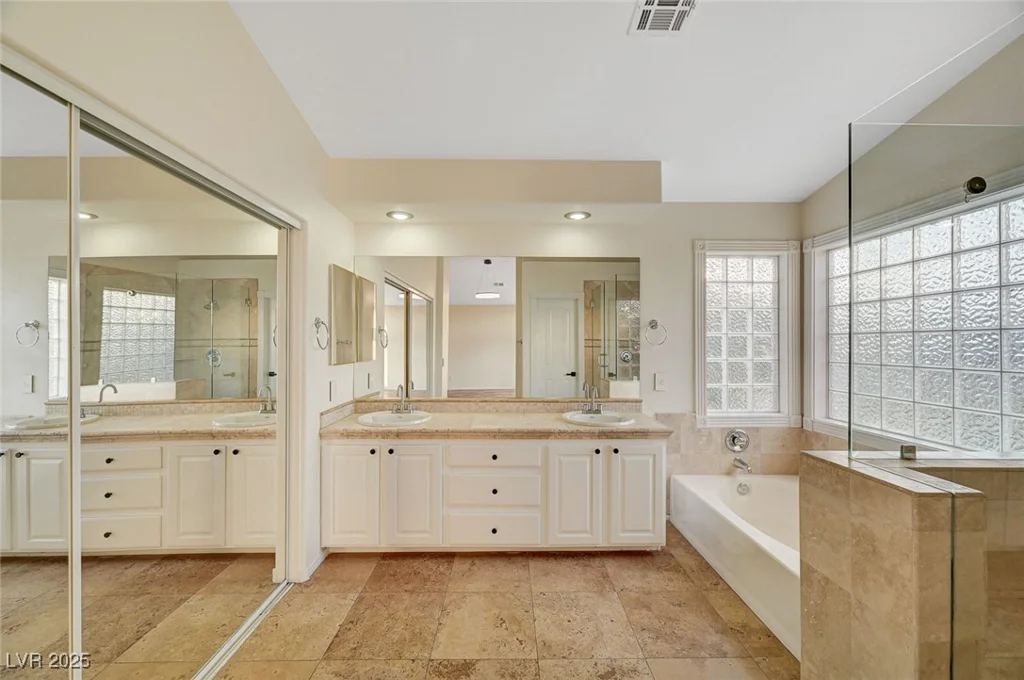 9772 Galahad Point, Las Vegas, NV 89147
