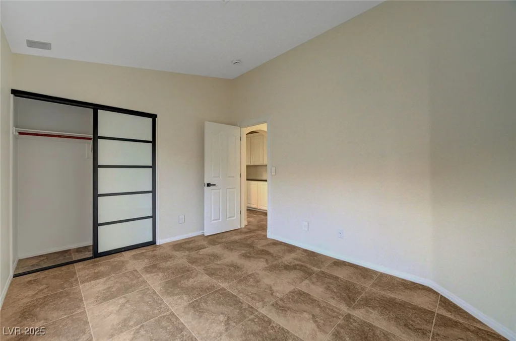 9772 Galahad Point, Las Vegas, NV 89147