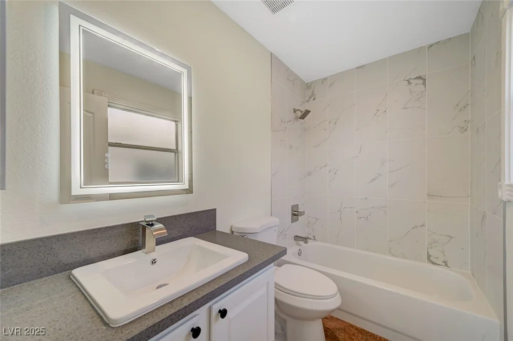 9772 Galahad Point, Las Vegas, NV 89147