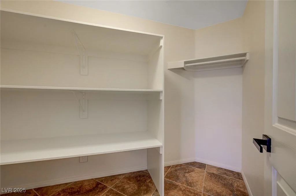 9772 Galahad Point, Las Vegas, NV 89147