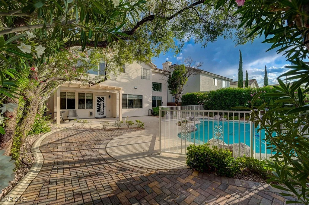 9772 Galahad Point, Las Vegas, NV 89147