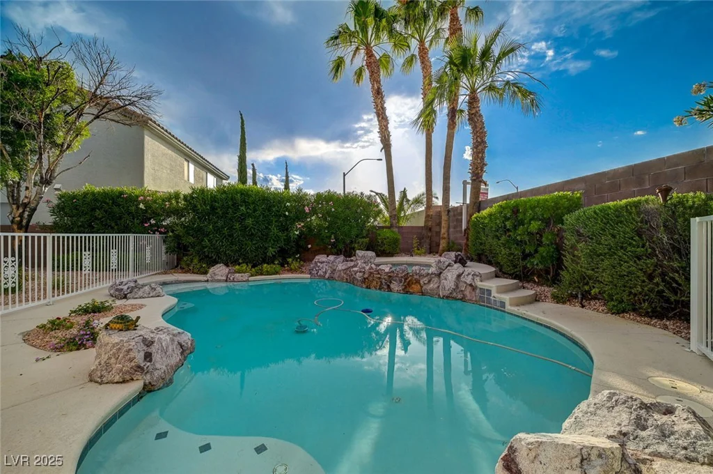 9772 Galahad Point, Las Vegas, NV 89147
