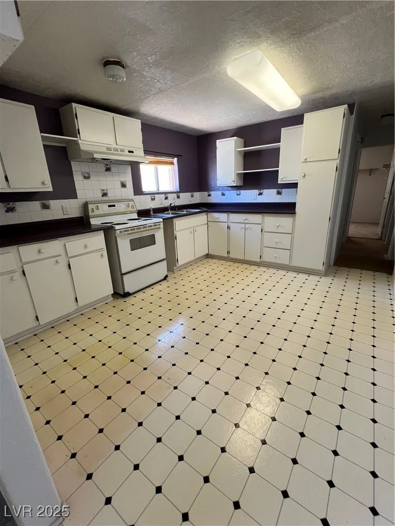 2151 Simkins, Pahrump, NV 89060