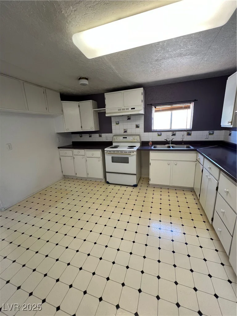 2151 Simkins, Pahrump, NV 89060