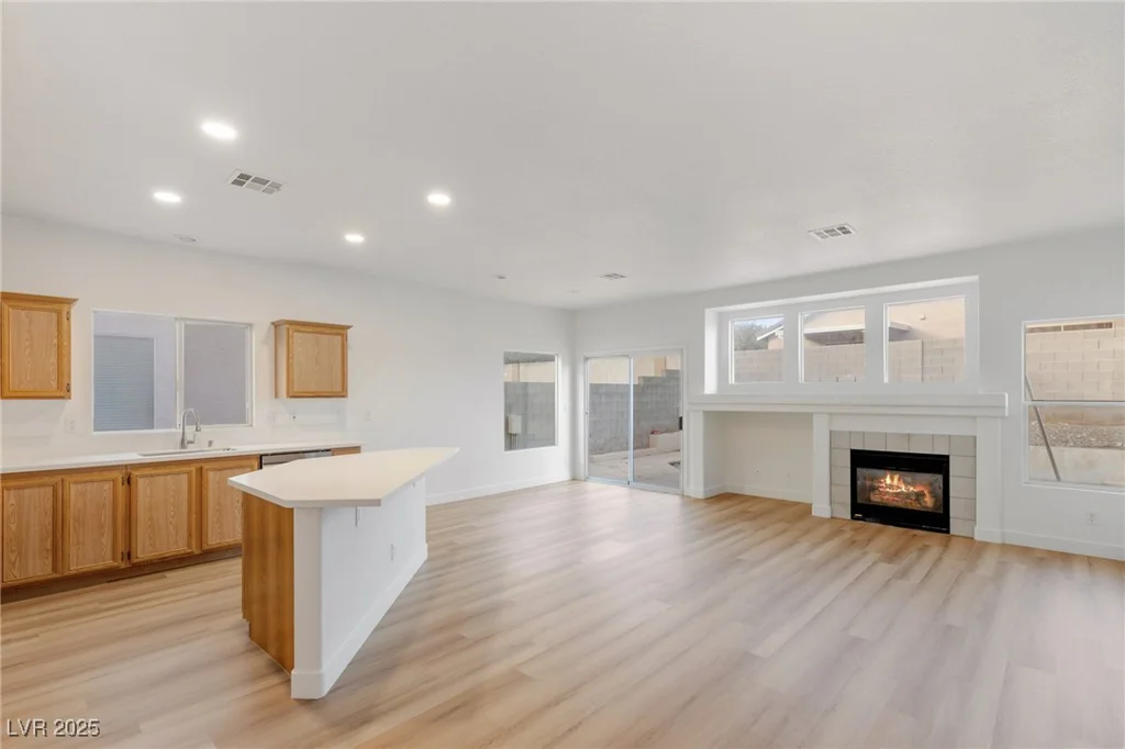 7936 Pinnochio, Las Vegas, NV 89131