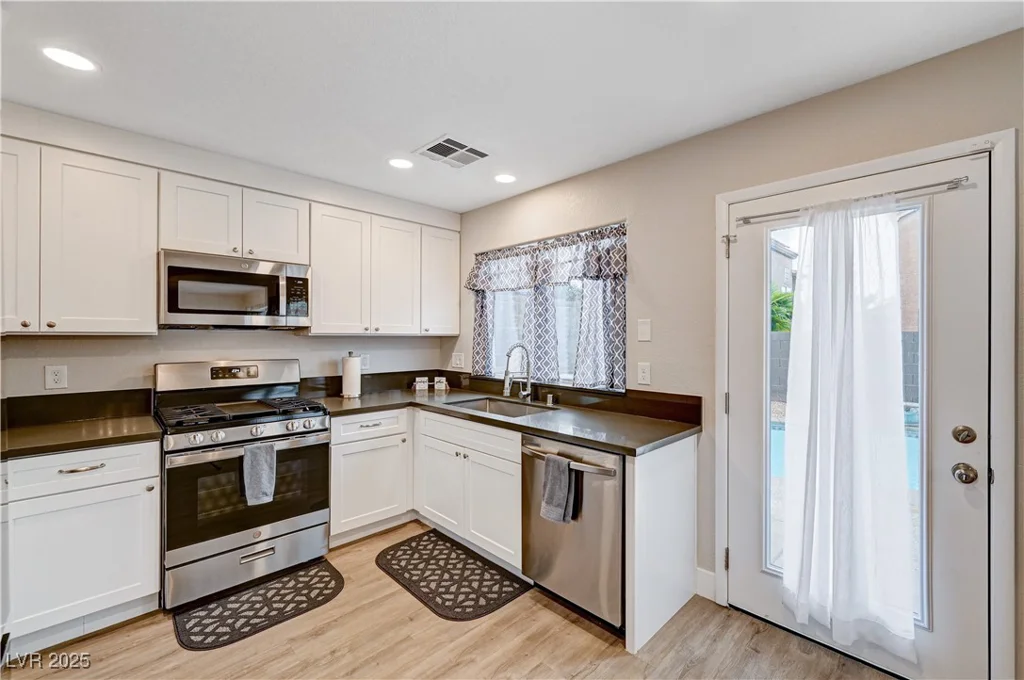 9328 Jumpin Juniper, Las Vegas, NV 89129