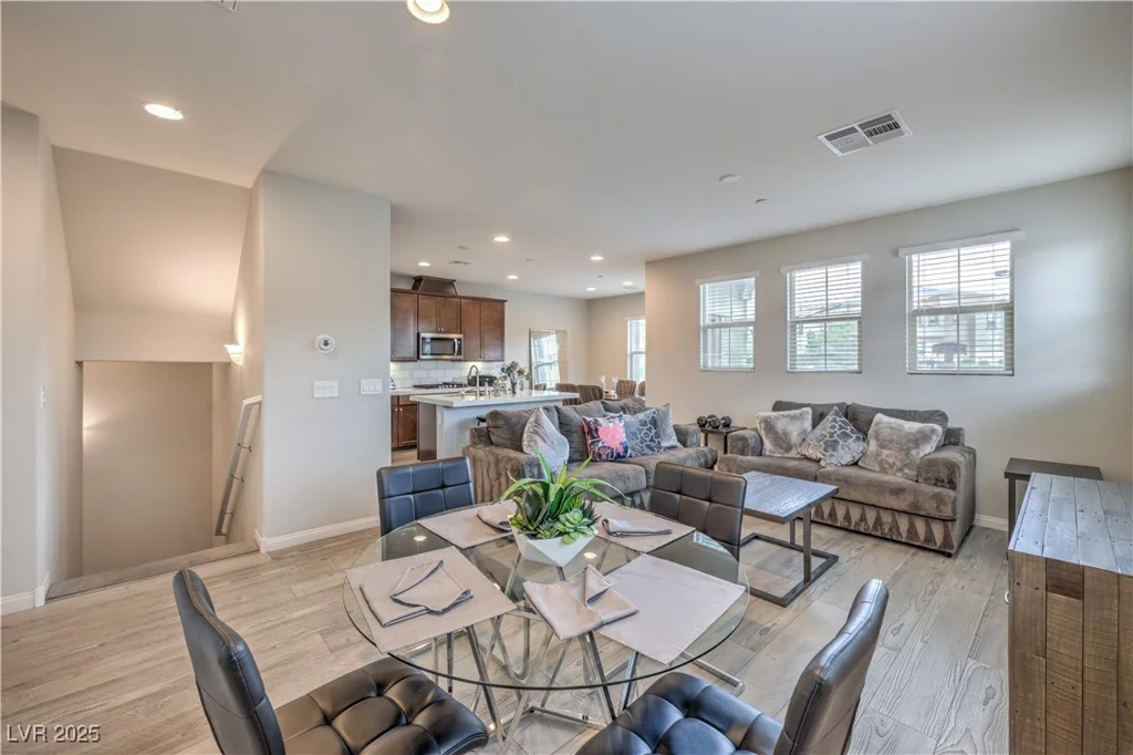 173 Petaluma Valley, Las Vegas, NV 89138