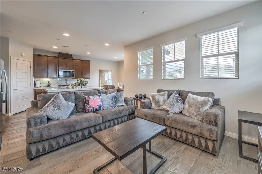 173 Petaluma Valley, Las Vegas, NV 89138