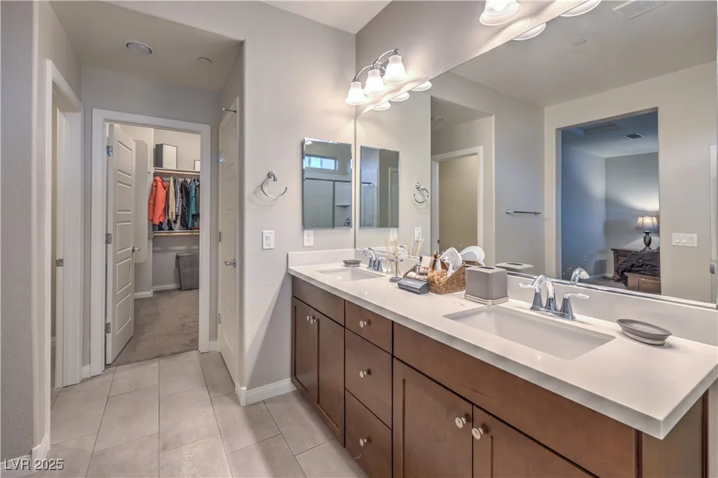 173 Petaluma Valley, Las Vegas, NV 89138