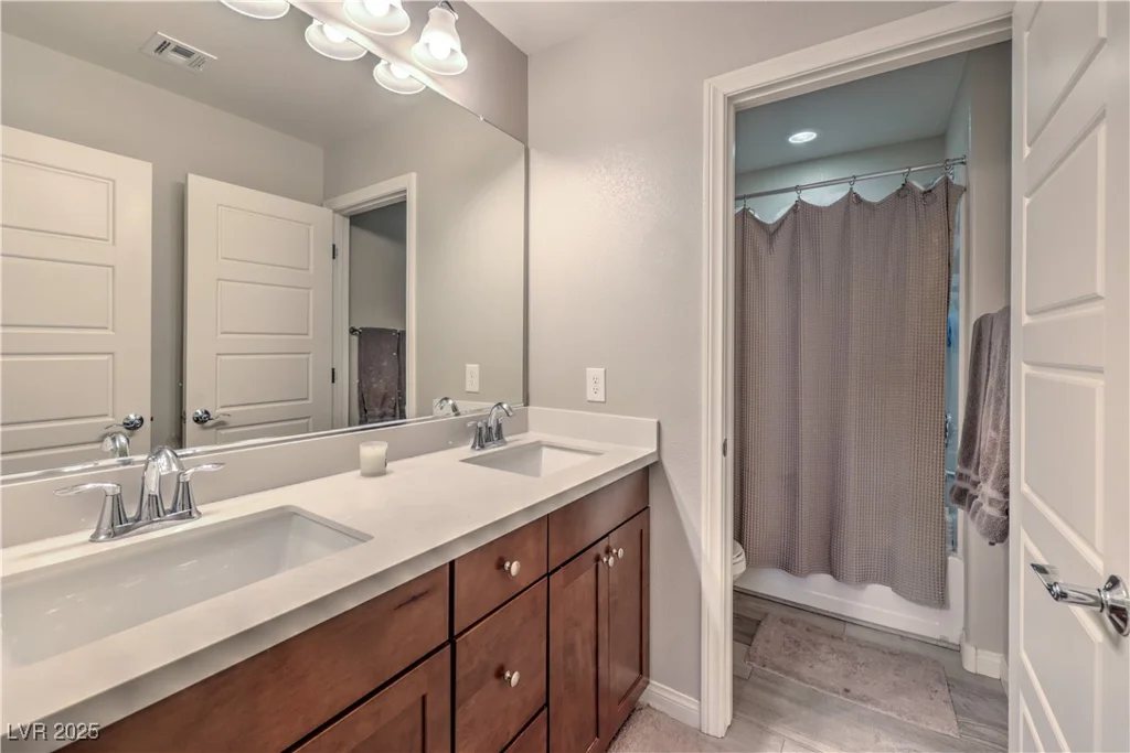 173 Petaluma Valley, Las Vegas, NV 89138