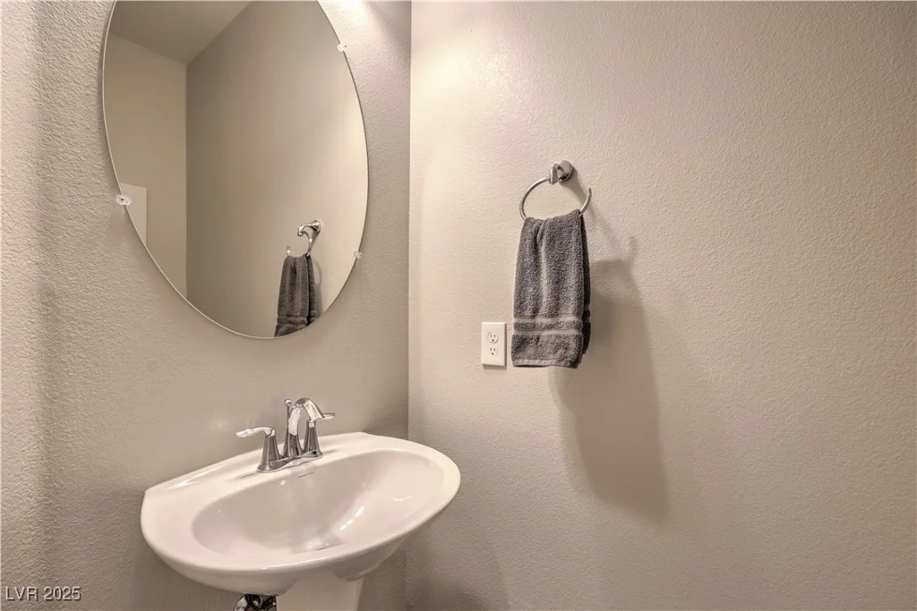 173 Petaluma Valley, Las Vegas, NV 89138