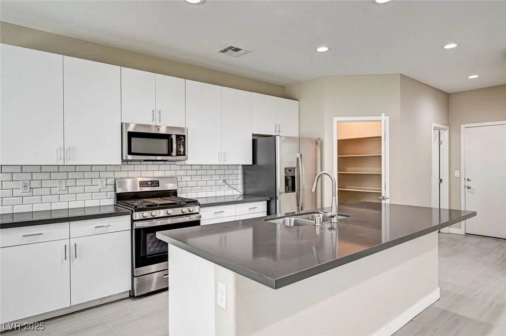 3760 Paseo De Paz, Las Vegas, NV 89115