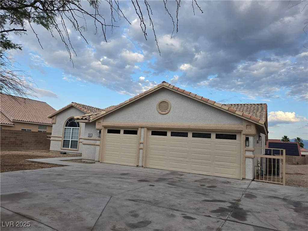 1345 Hollywood, Las Vegas, NV 89110