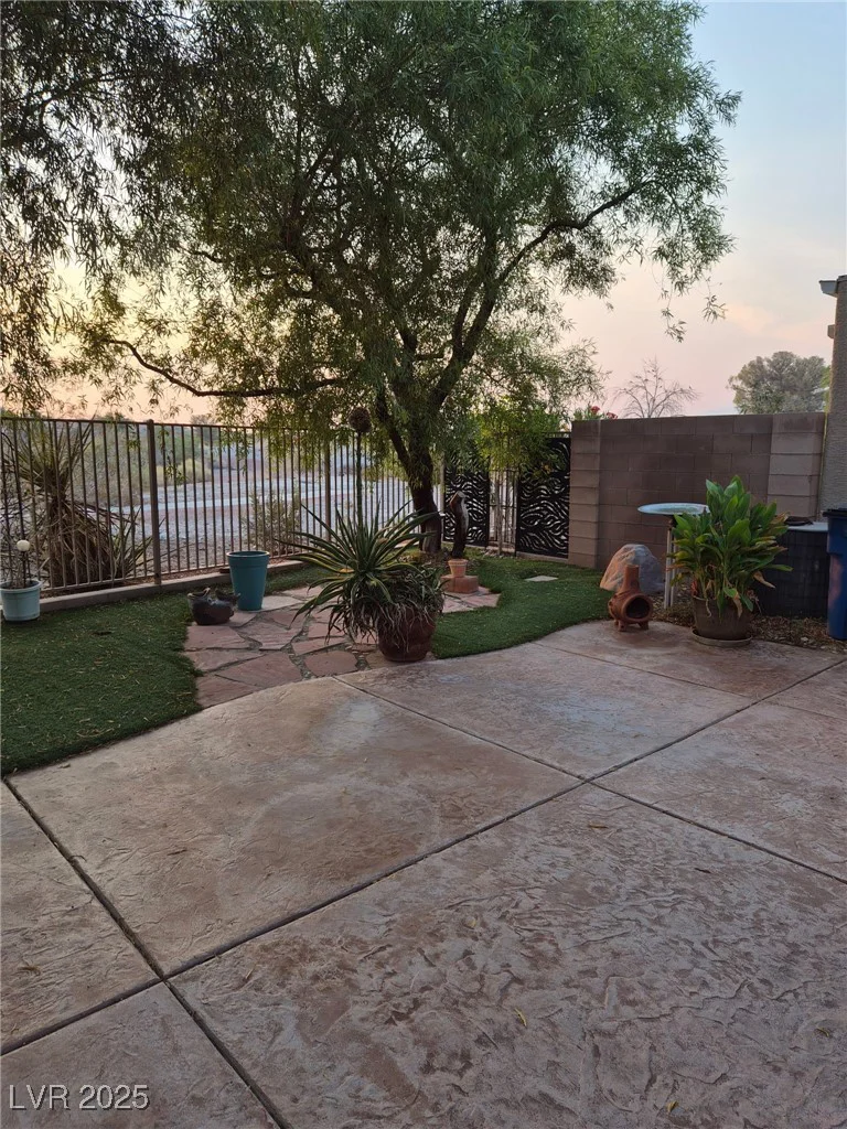 8873 Briar Bay, Las Vegas, NV 89131
