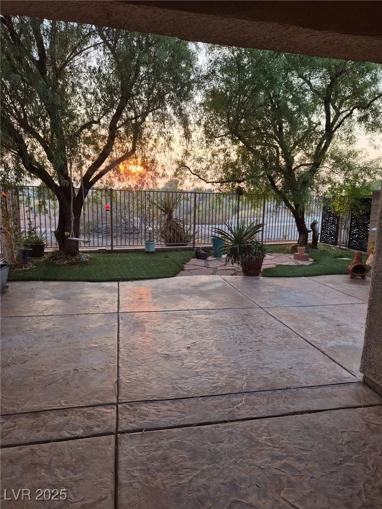 8873 Briar Bay, Las Vegas, NV 89131