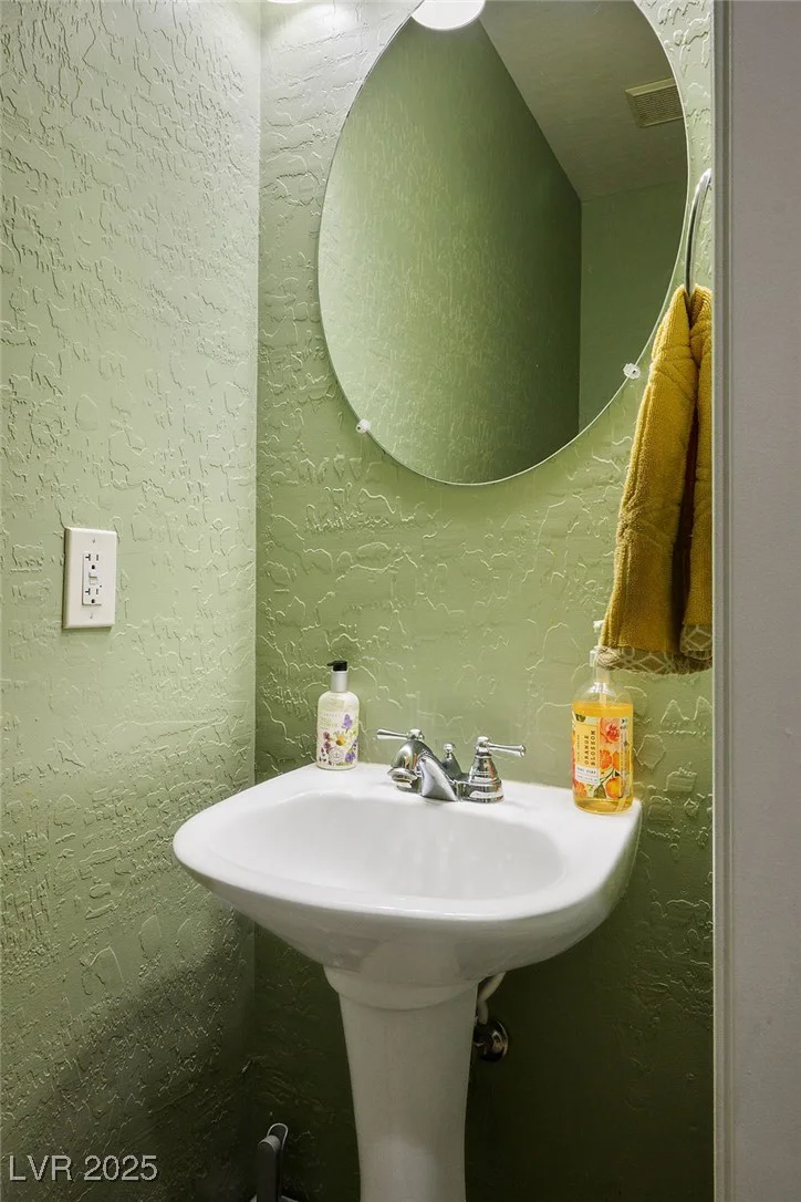 8873 Briar Bay, Las Vegas, NV 89131