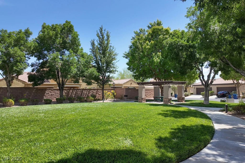 8873 Briar Bay, Las Vegas, NV 89131